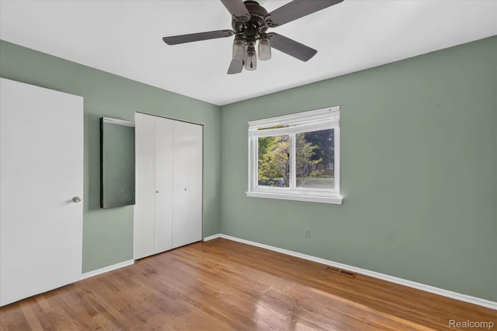 1910 Alton Circle Commerce Charter Township, MI 48390