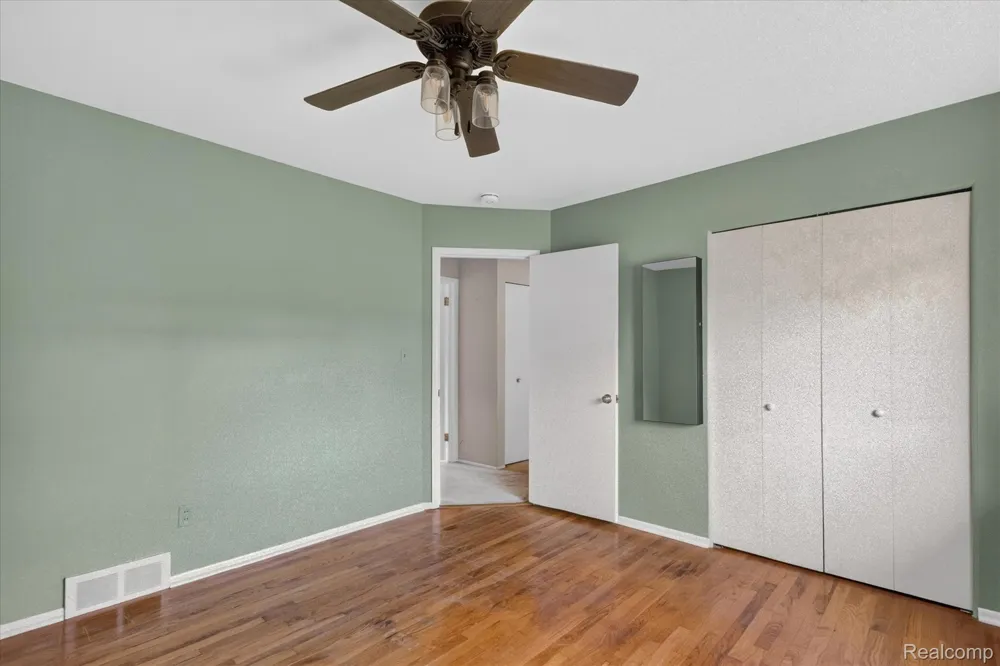 1910 Alton Circle Commerce Charter Township, MI 48390