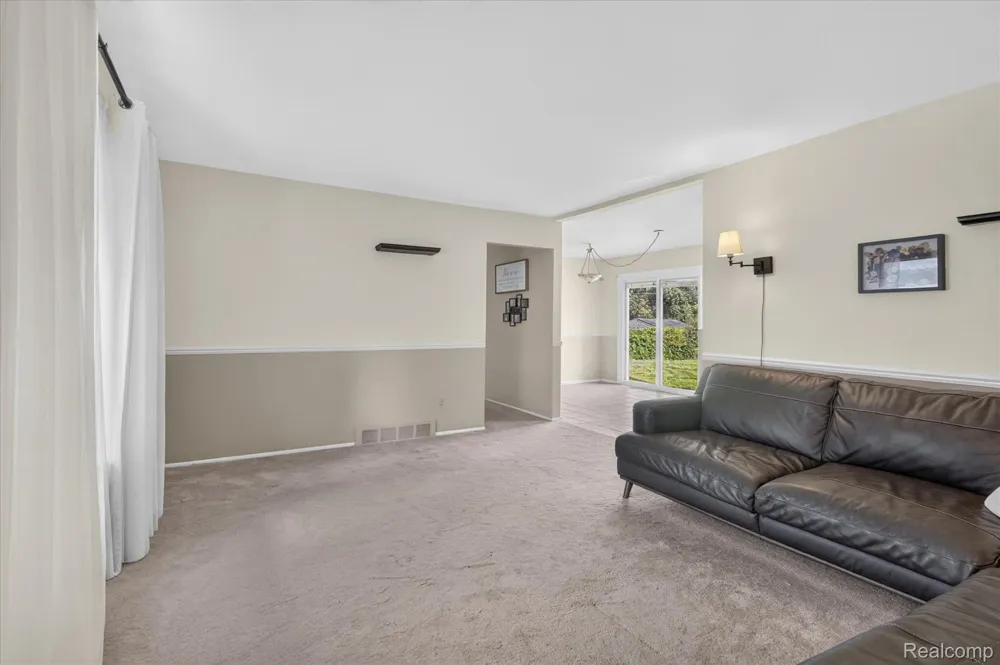 1910 Alton Circle Commerce Charter Township, MI 48390