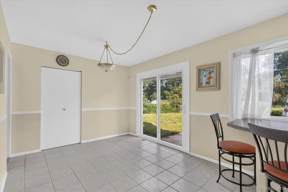 1910 Alton Circle Commerce Charter Township, MI 48390