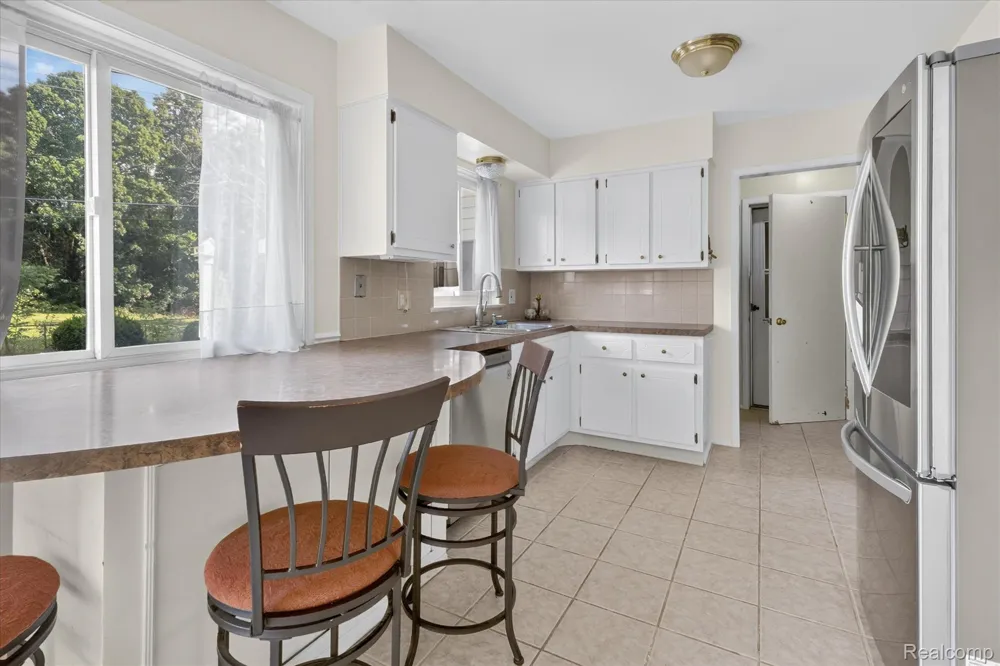 1910 Alton Circle Commerce Charter Township, MI 48390