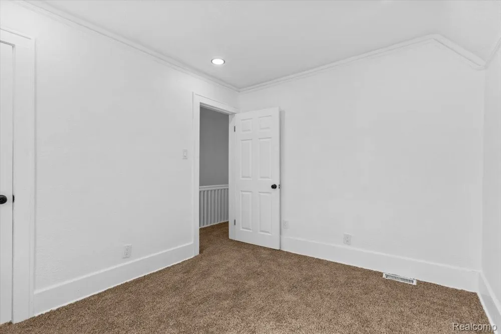 14048 Rosemont Avenue Detroit City, MI 48223