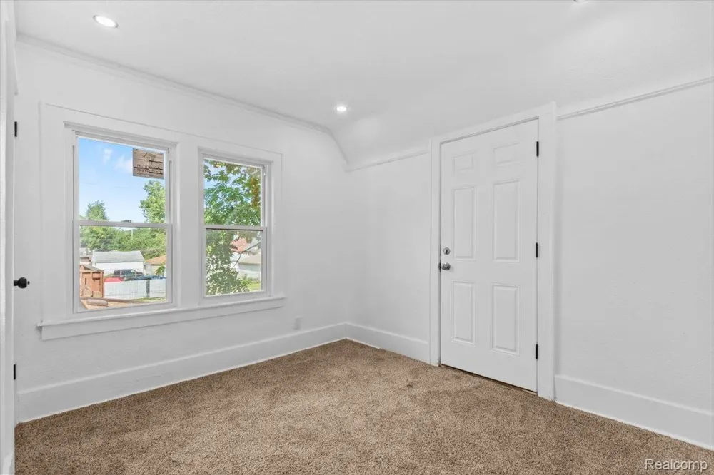 14048 Rosemont Avenue Detroit City, MI 48223