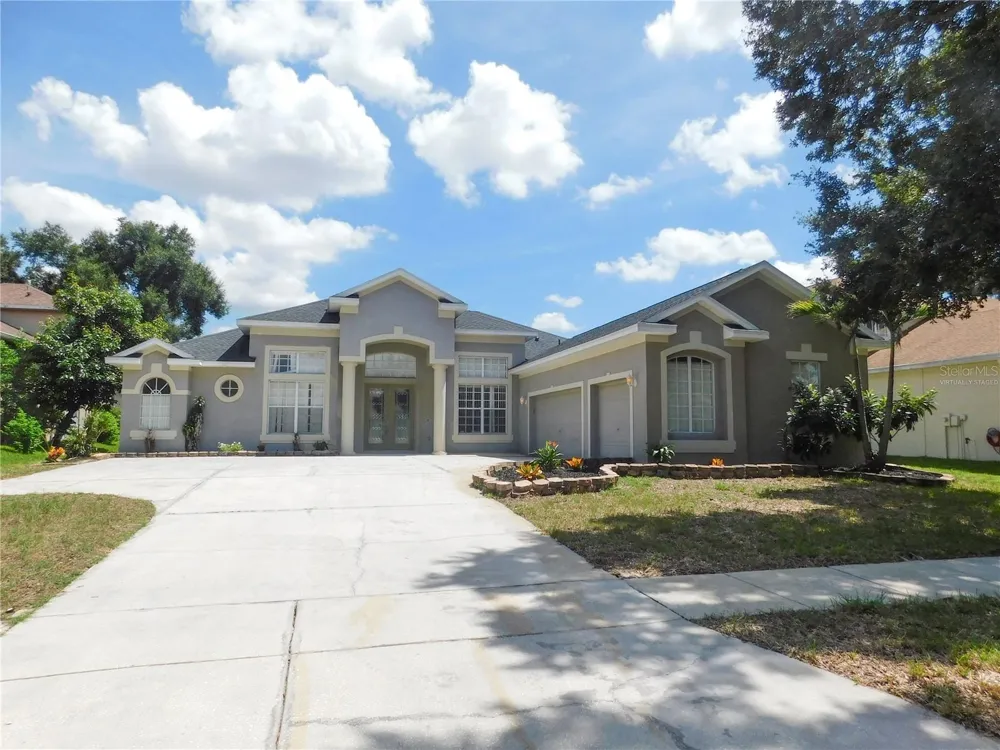 2412 BLUE STONE COURT Valrico, FL 33594