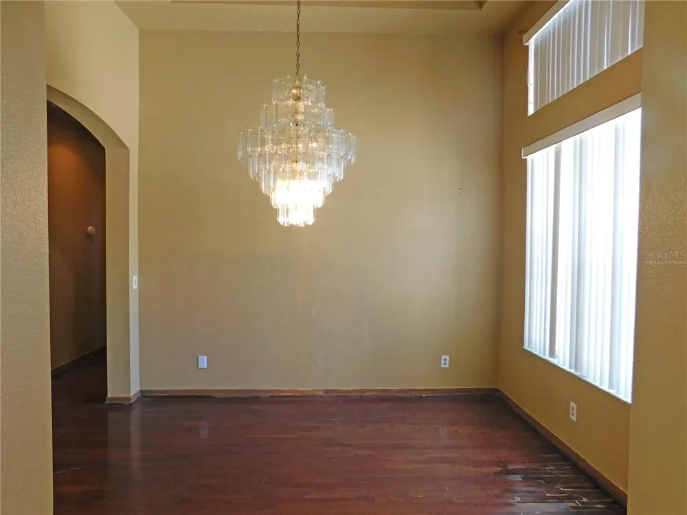 2412 BLUE STONE COURT Valrico, FL 33594