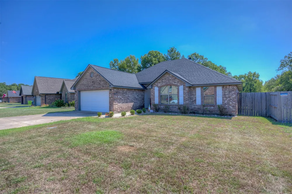 149 Lola Circle Benton, LA 71006