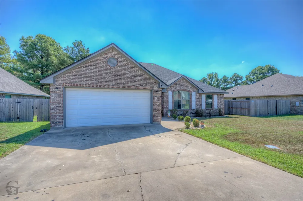 149 Lola Circle Benton, LA 71006