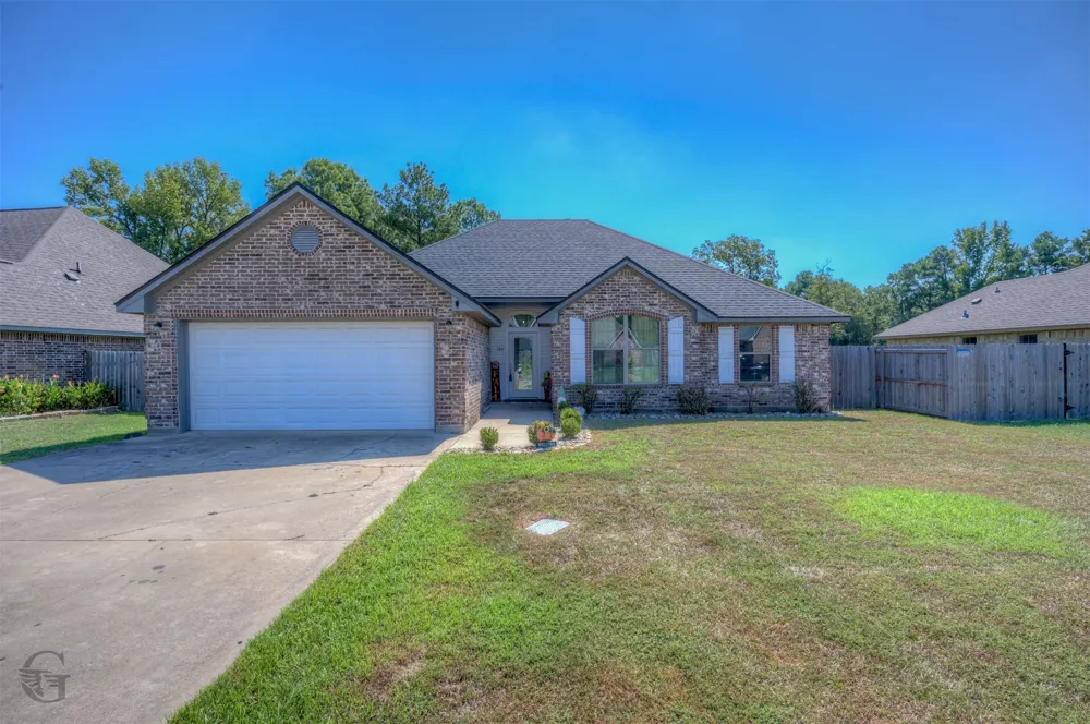 149 Lola Circle Benton, LA 71006