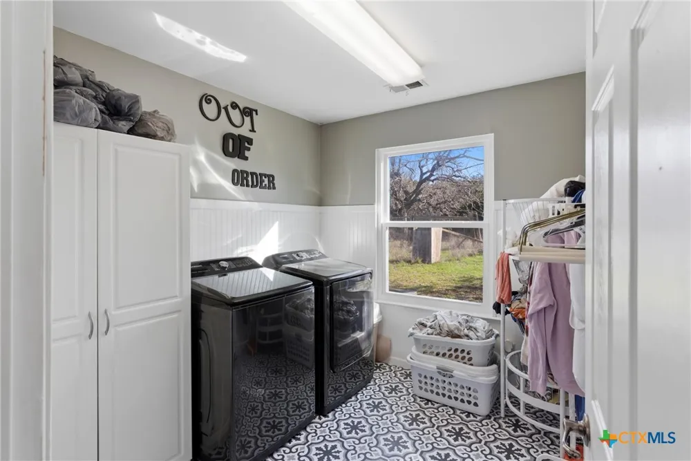 1115 County Road 2102 Lometa, TX 76853