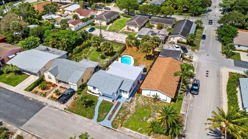 1227 Ocean Breeze Lake Worth, FL 33460