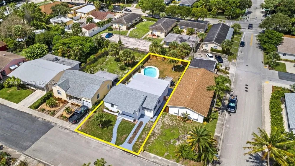 1227 Ocean Breeze Lake Worth, FL 33460