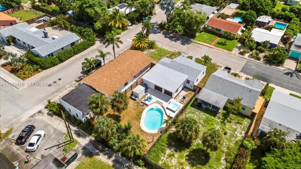 1227 Ocean Breeze Lake Worth, FL 33460