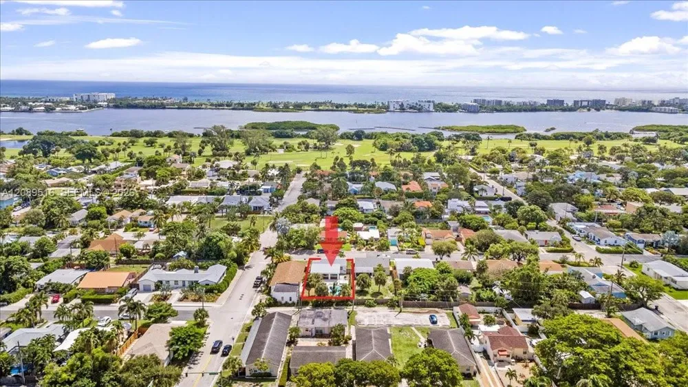 1227 Ocean Breeze Lake Worth, FL 33460