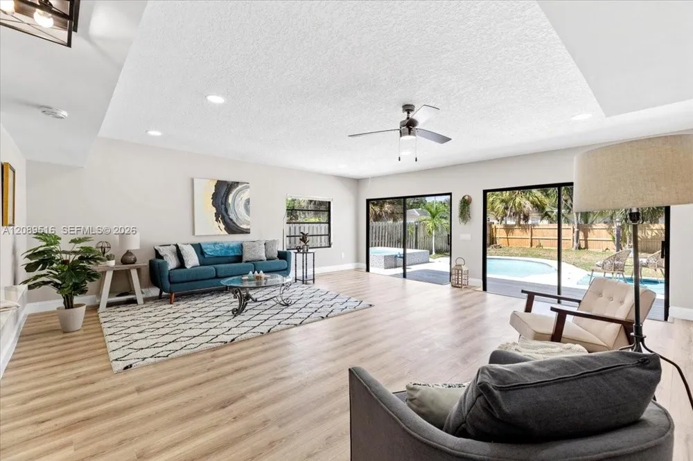 1227 Ocean Breeze Lake Worth, FL 33460