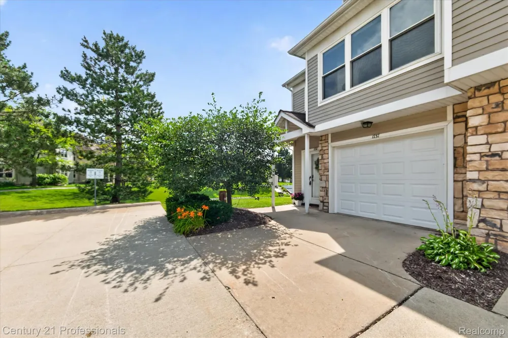 1737 Coburn Court Ann Arbor City, MI 48108