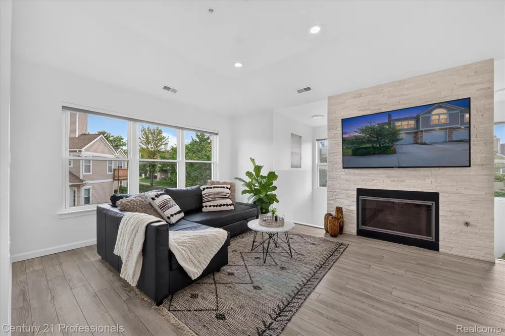 1737 Coburn Court Ann Arbor City, MI 48108