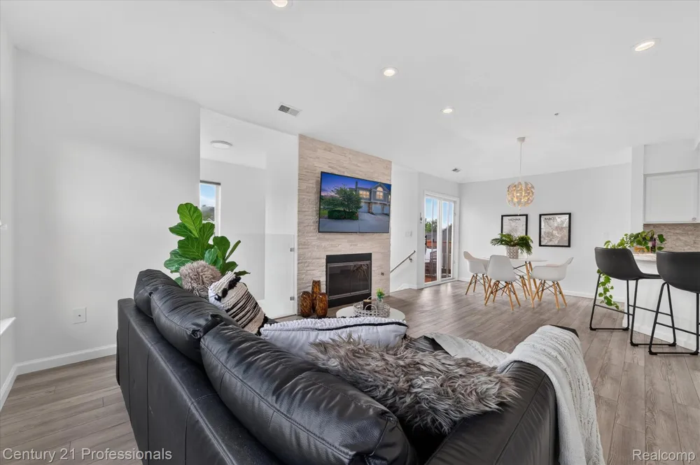 1737 Coburn Court Ann Arbor City, MI 48108
