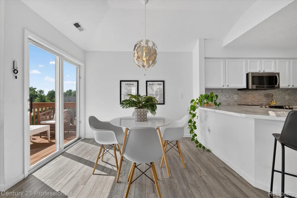 1737 Coburn Court Ann Arbor City, MI 48108