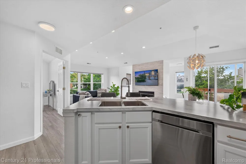 1737 Coburn Court Ann Arbor City, MI 48108