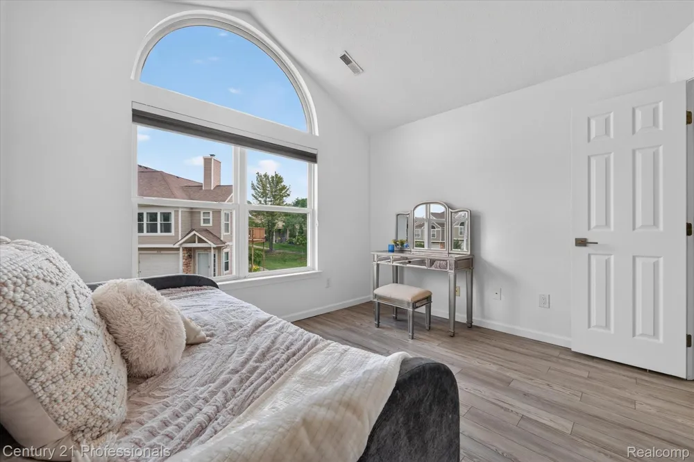 1737 Coburn Court Ann Arbor City, MI 48108