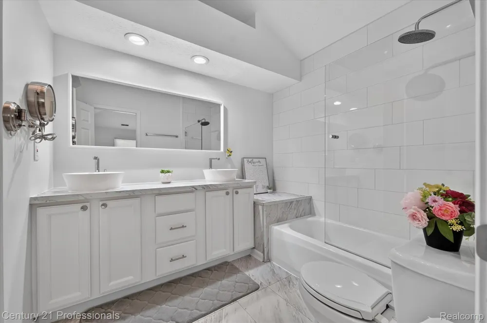 1737 Coburn Court Ann Arbor City, MI 48108