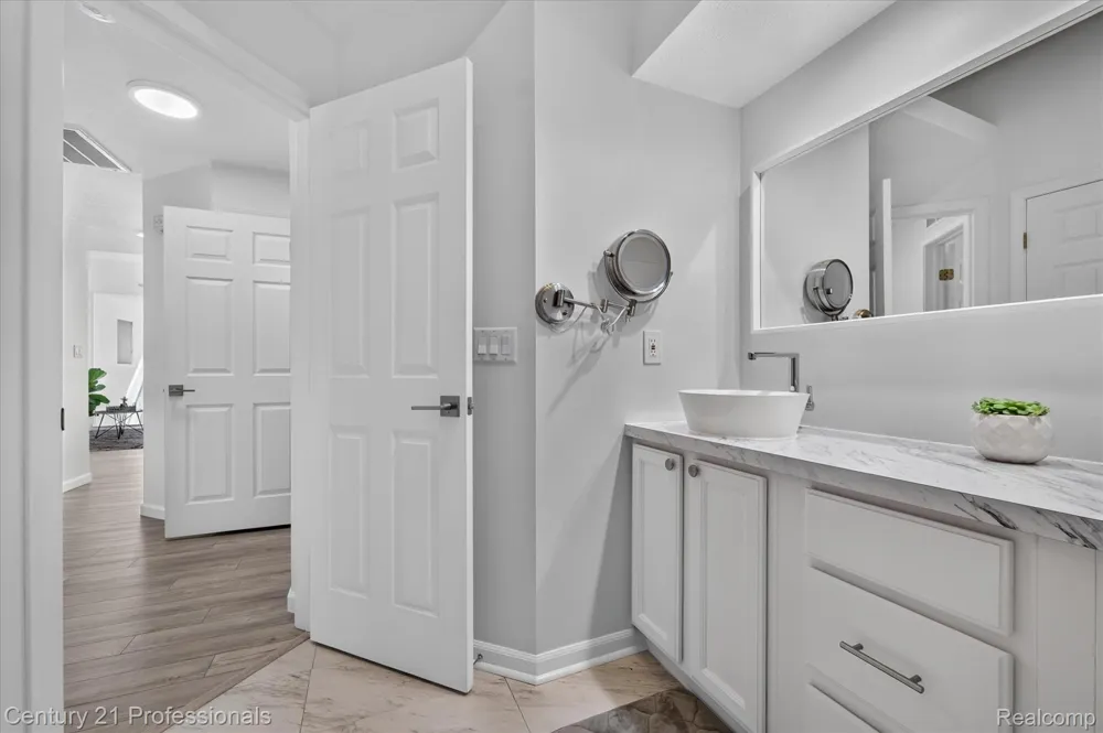 1737 Coburn Court Ann Arbor City, MI 48108
