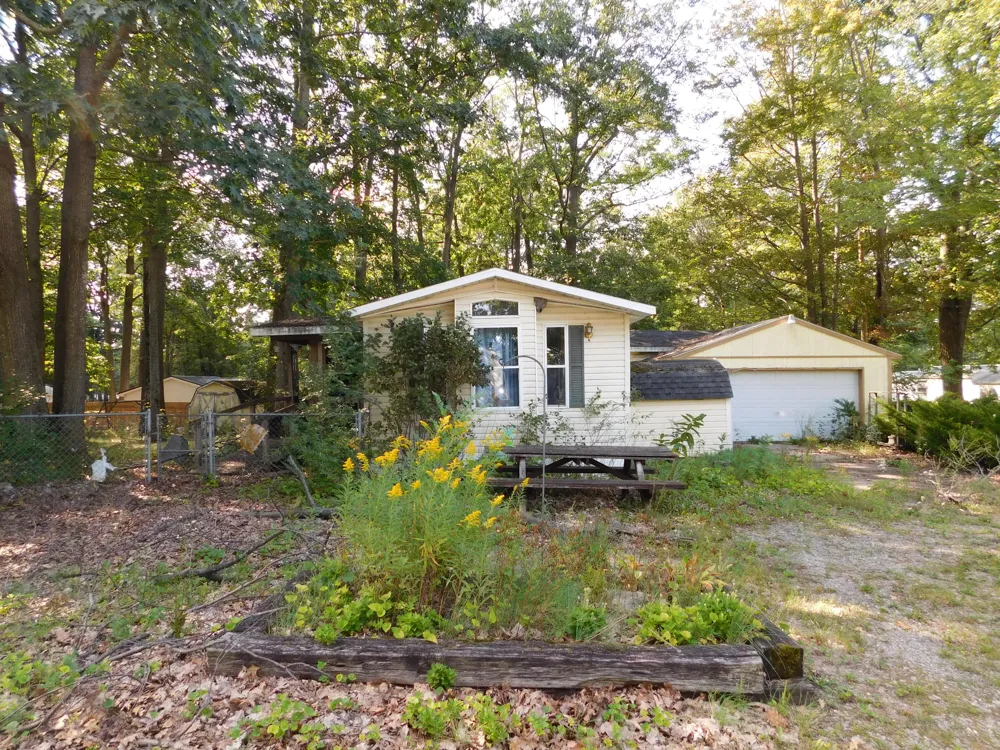 304 Magellan Avenue Roscommon Township, MI 48629