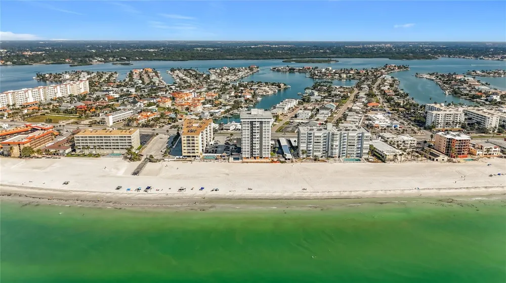 17408 GULF BLVD #1302 Redington Shores, FL 33708