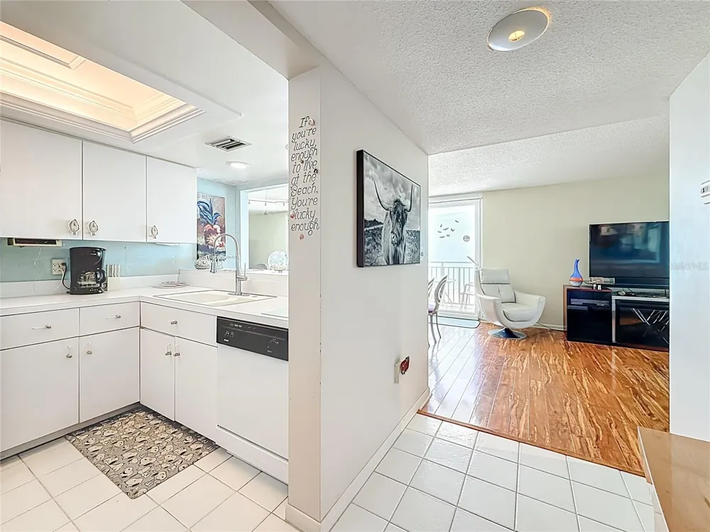 17408 GULF BLVD #1302 Redington Shores, FL 33708