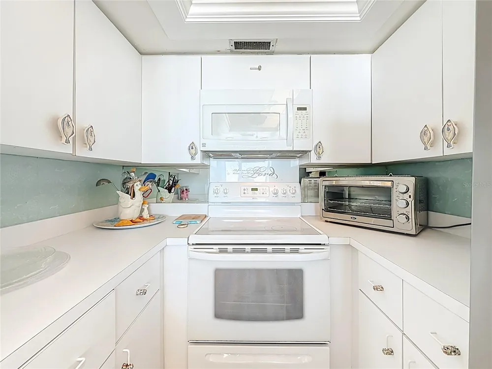 17408 GULF BLVD #1302 Redington Shores, FL 33708