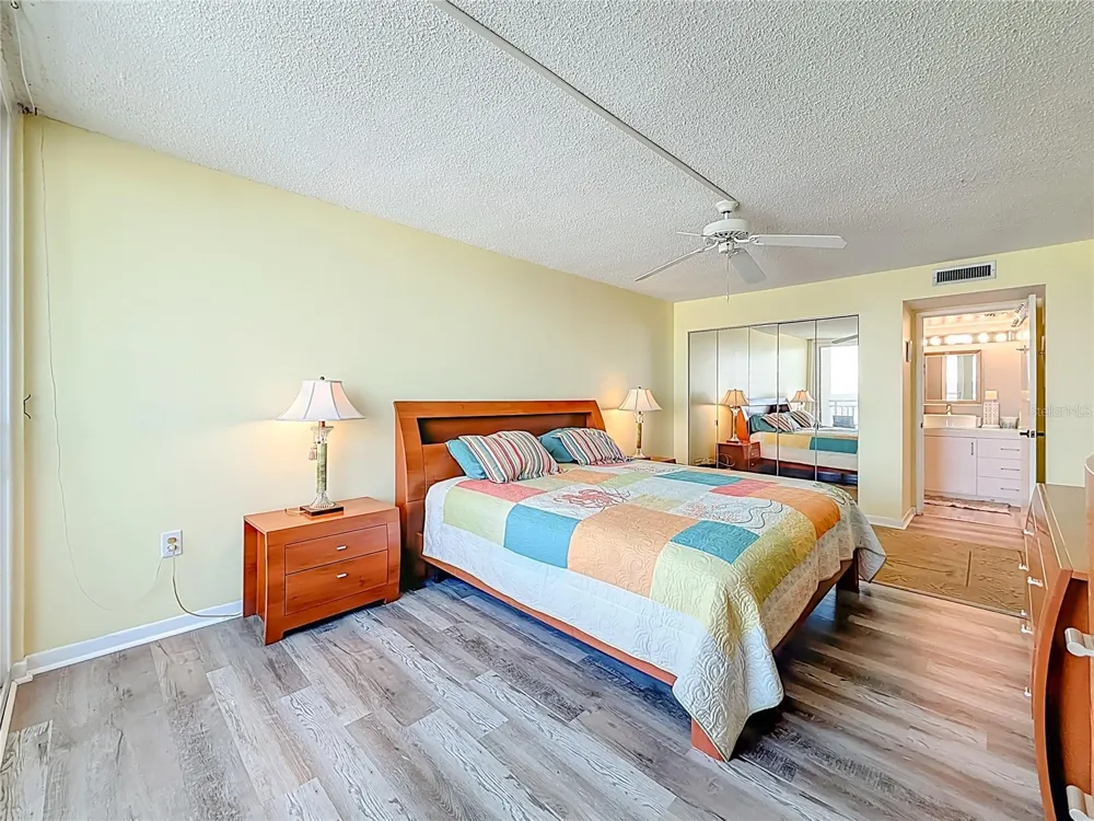 17408 GULF BLVD #1302 Redington Shores, FL 33708