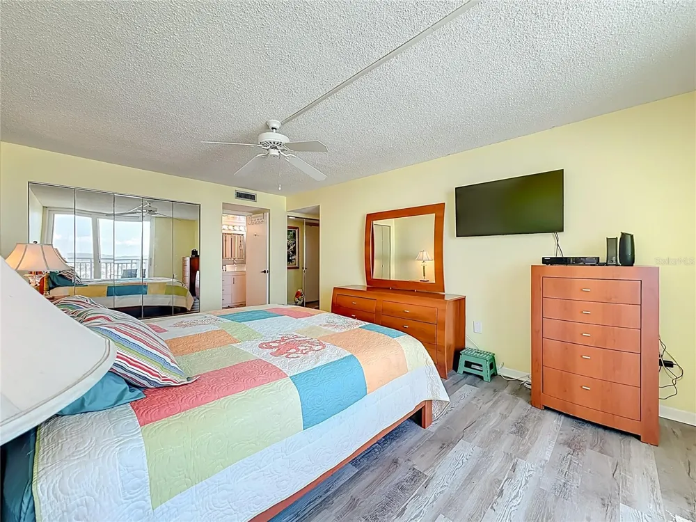 17408 GULF BLVD #1302 Redington Shores, FL 33708