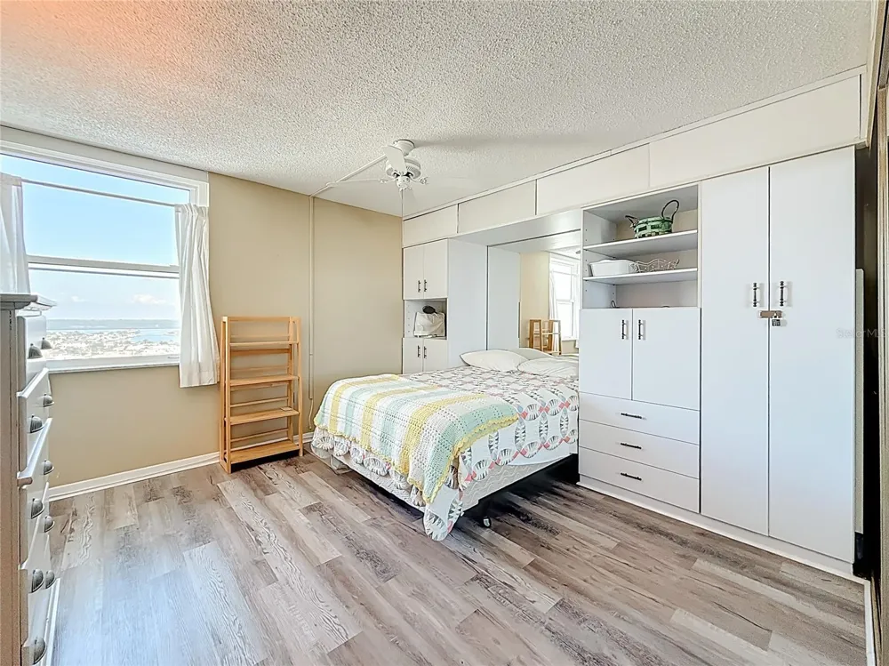 17408 GULF BLVD #1302 Redington Shores, FL 33708