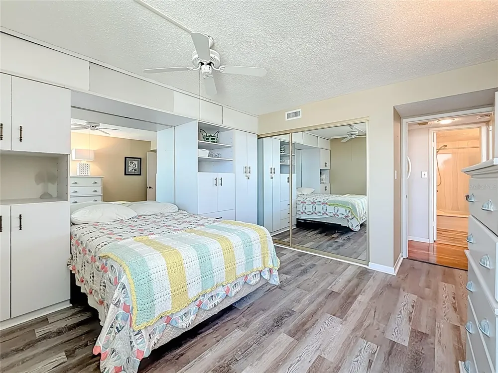 17408 GULF BLVD #1302 Redington Shores, FL 33708