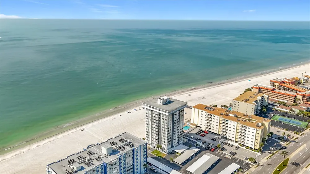 17408 GULF BLVD #1302 Redington Shores, FL 33708