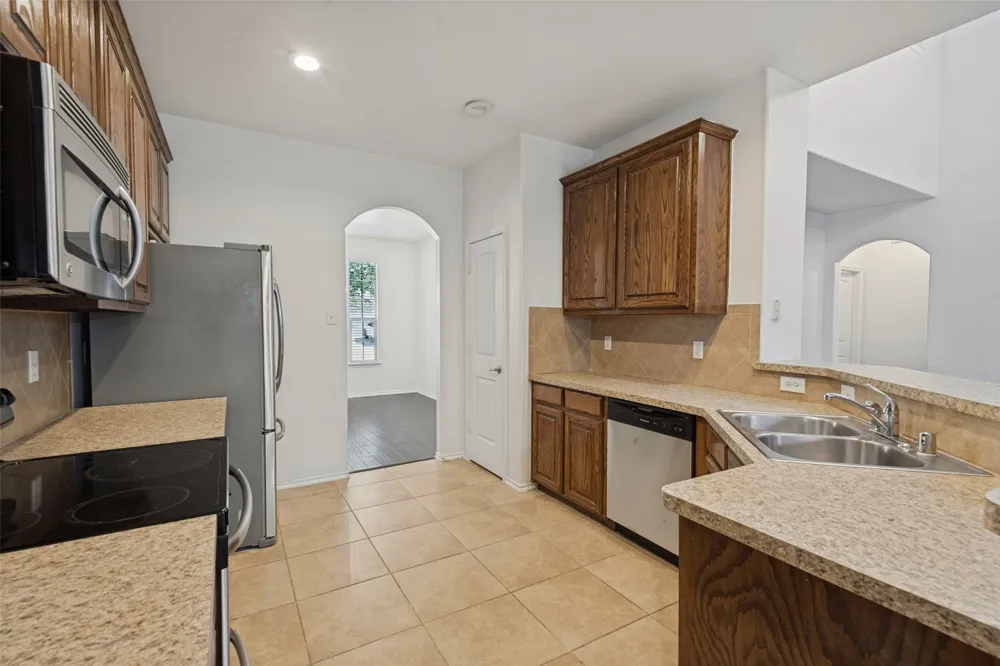 2003 Eagle Lake Drive Forney, TX 75126