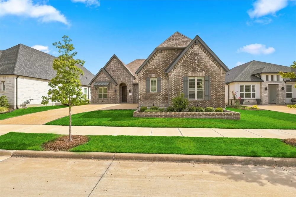 4719 Cherry Bark Trail Arlington, TX 76005