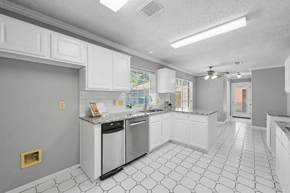 80 Eagle Rock Circle The Woodlands, TX 77381