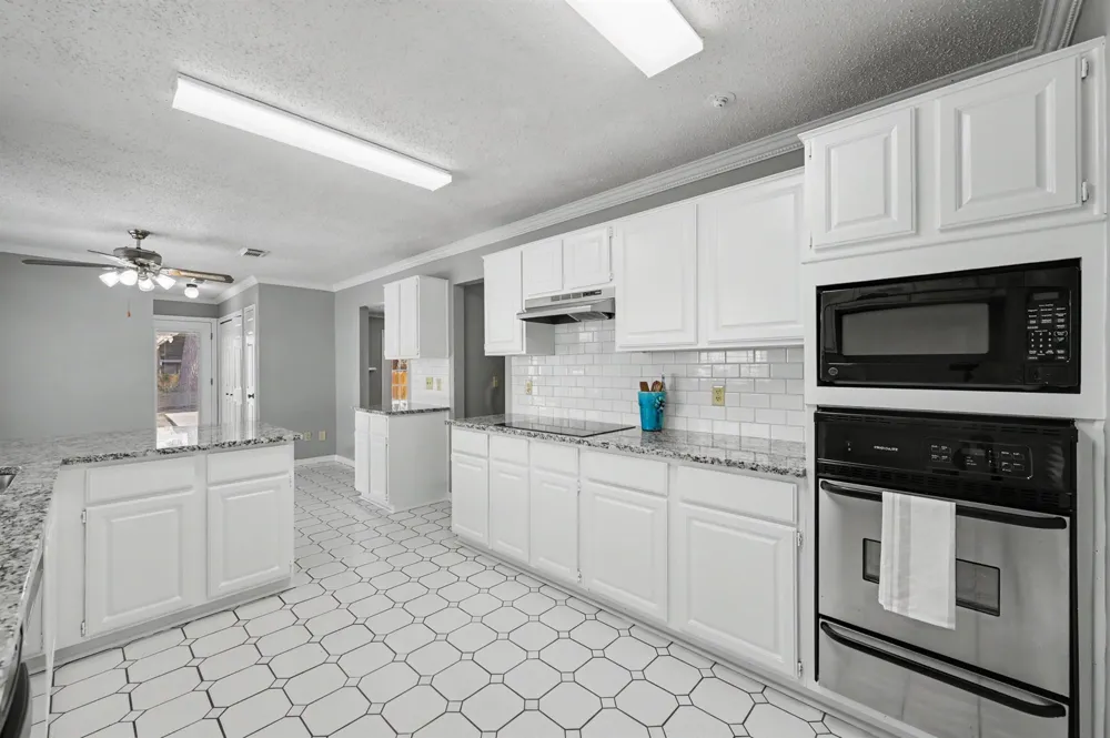 80 Eagle Rock Circle The Woodlands, TX 77381