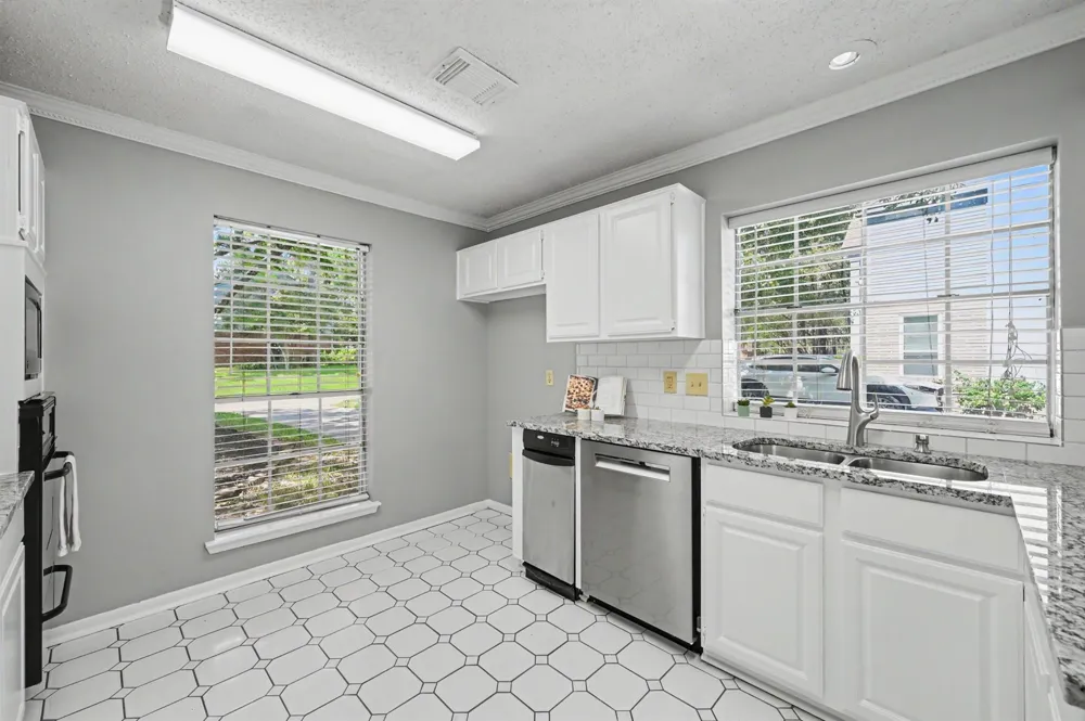 80 Eagle Rock Circle The Woodlands, TX 77381