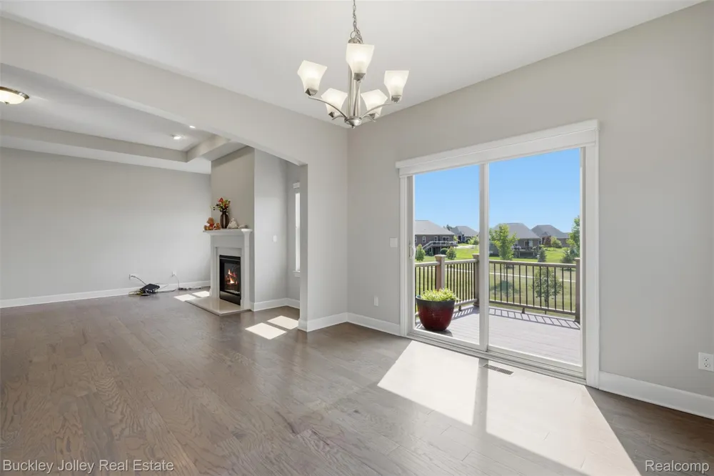 24355 Pinnacle Circle Lyon Charter Township, MI 48178