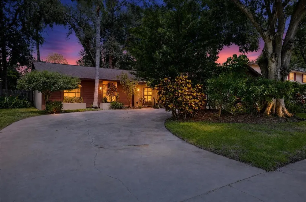 4015 DELLBROOK DRIVE Tampa, FL 33624