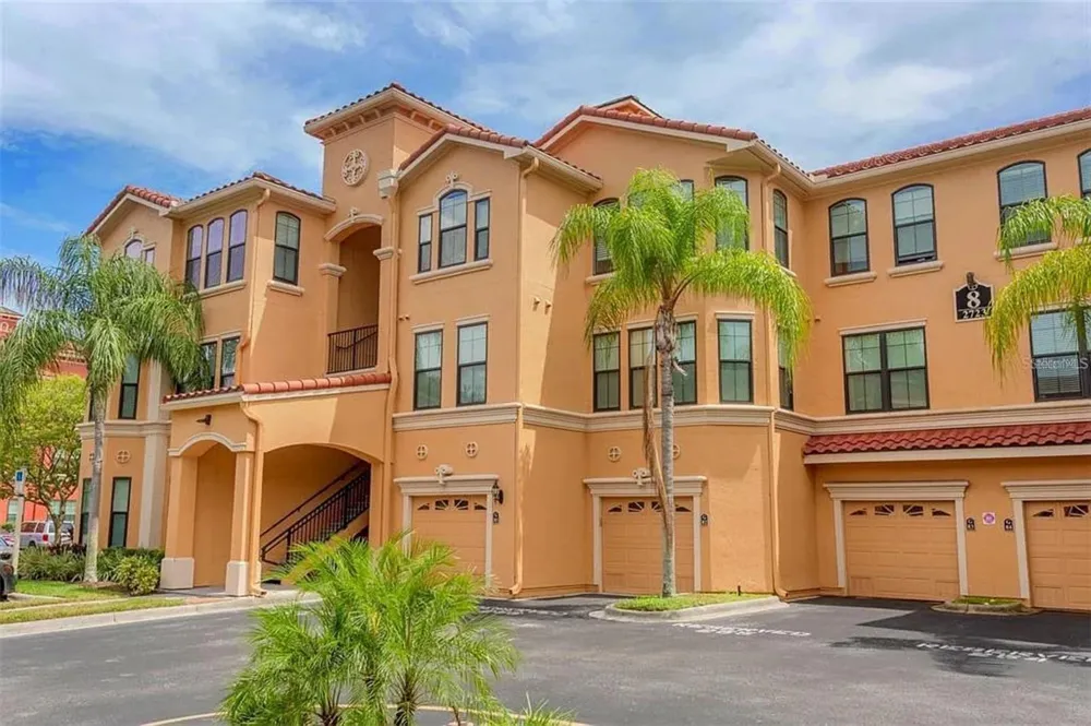 2723 VIA CAPRI #825 Clearwater, FL 33764
