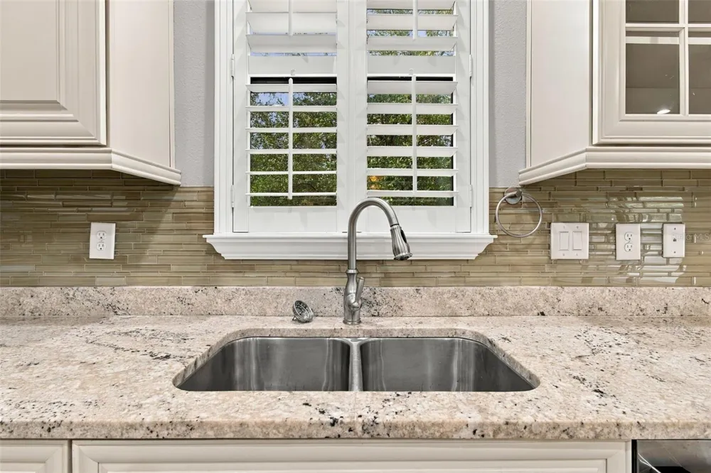 8021 WHITETAIL DEER WAY Tampa, FL 33635