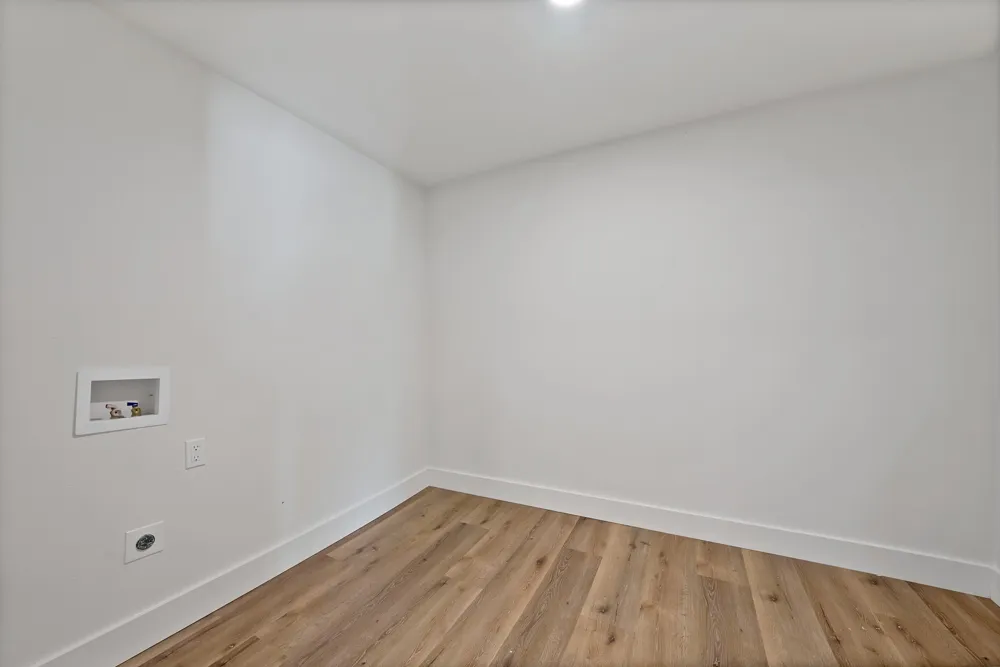2926 Hillglenn Road Dallas, TX 75228