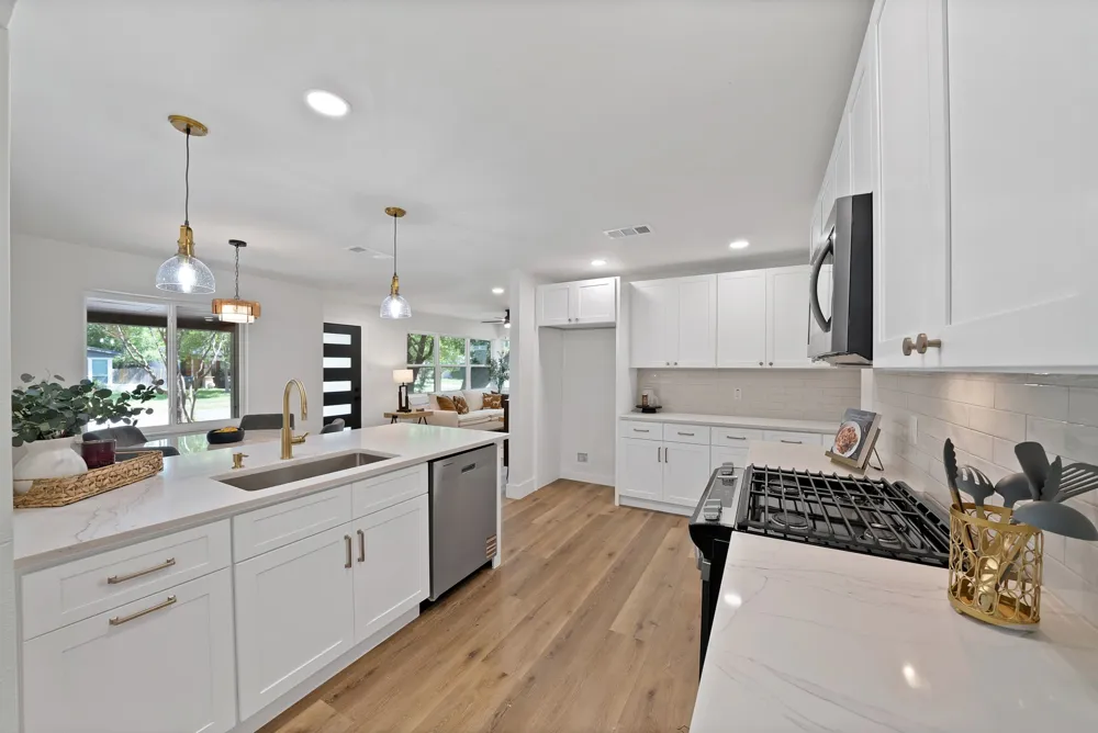 2926 Hillglenn Road Dallas, TX 75228