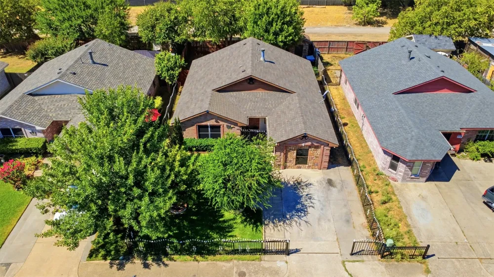 4704 Lizzy Drive Dallas, TX 75211