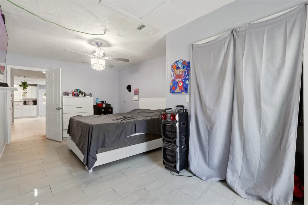 4704 Lizzy Drive Dallas, TX 75211