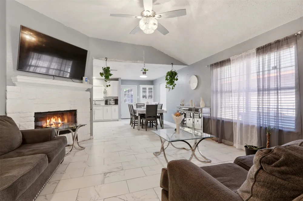 4704 Lizzy Drive Dallas, TX 75211