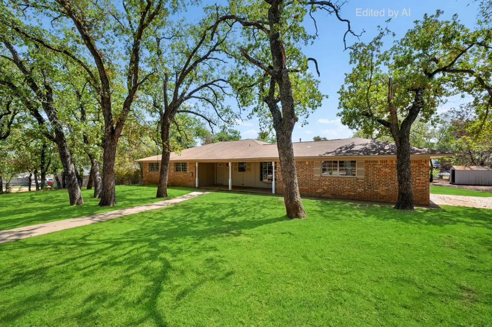 303 32nd Street Mineral Wells, TX 76067